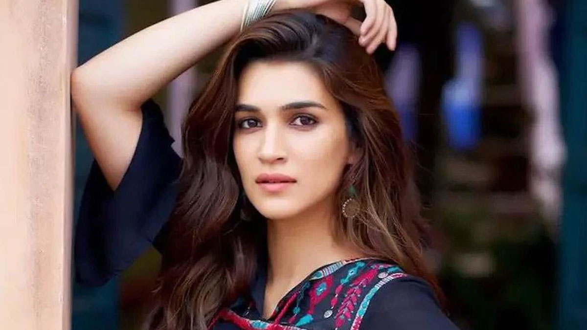 kriti-sanon-tests-negative-for-covid19-also-thanks-bmc-officials-doctors-and-fans