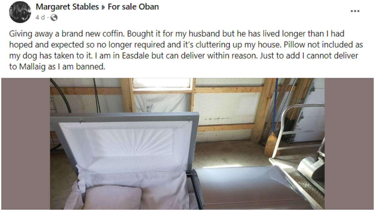 Amazing! Woman bought the coffin even before her husband's death, now looking for customers to sell